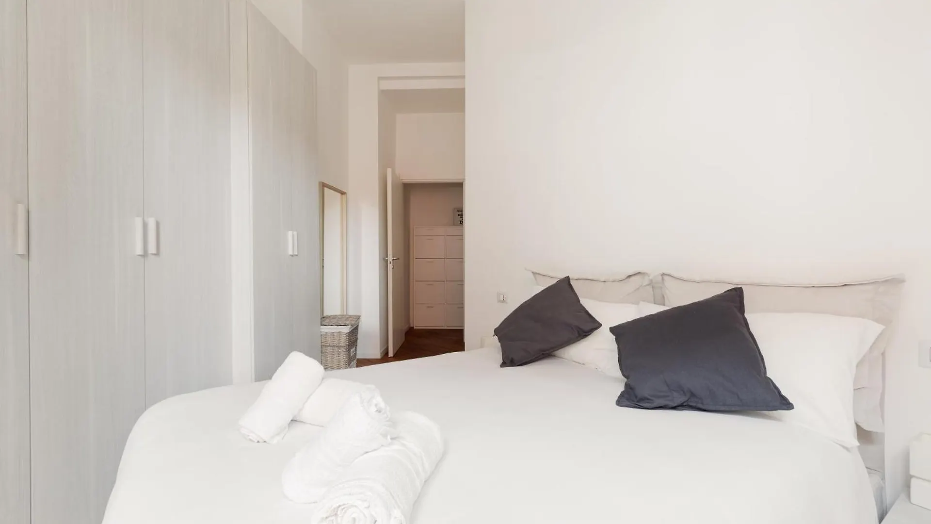 Apartment Repubblica - Centrale - Moderno Trilocale Milan